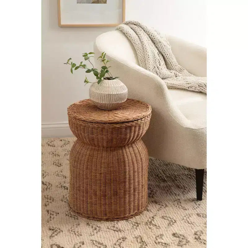 Mesa auxiliar de ratán