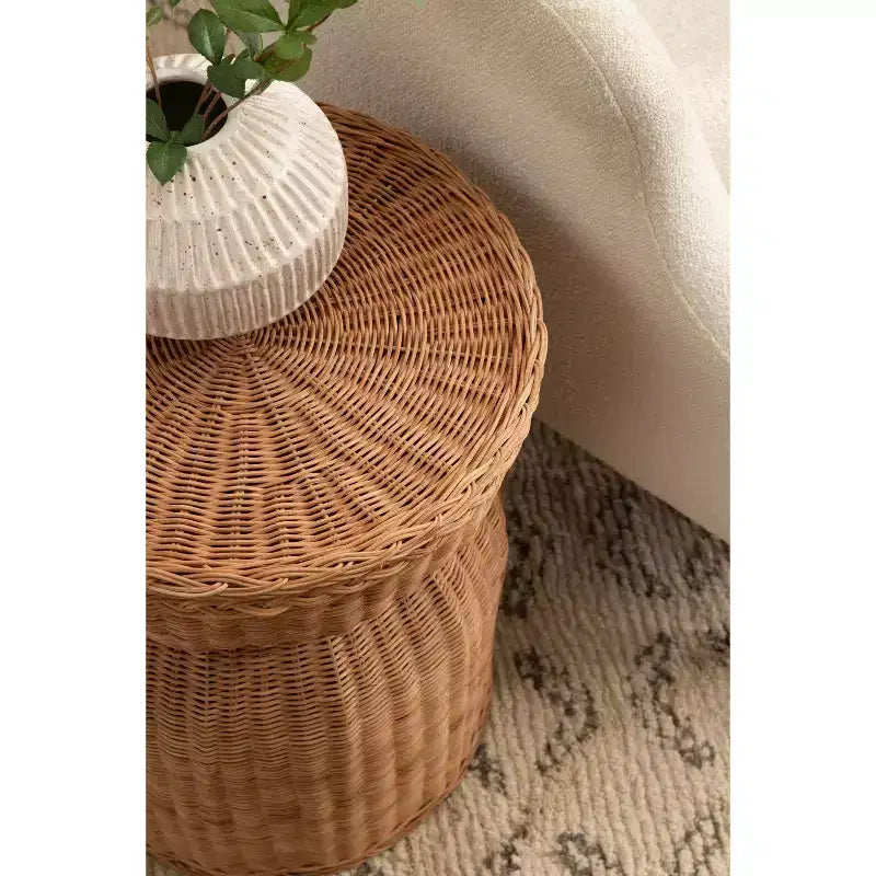 Mesa auxiliar de ratán