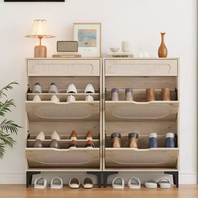 Zapatero de Roble y Ratán, Almacenamiento de Zapatos de 3 Niveles con 2 Cajones Abatibles y 1 Cajón Extraíble, Estante Ajustable, Organizador Estrecho para la Entrada