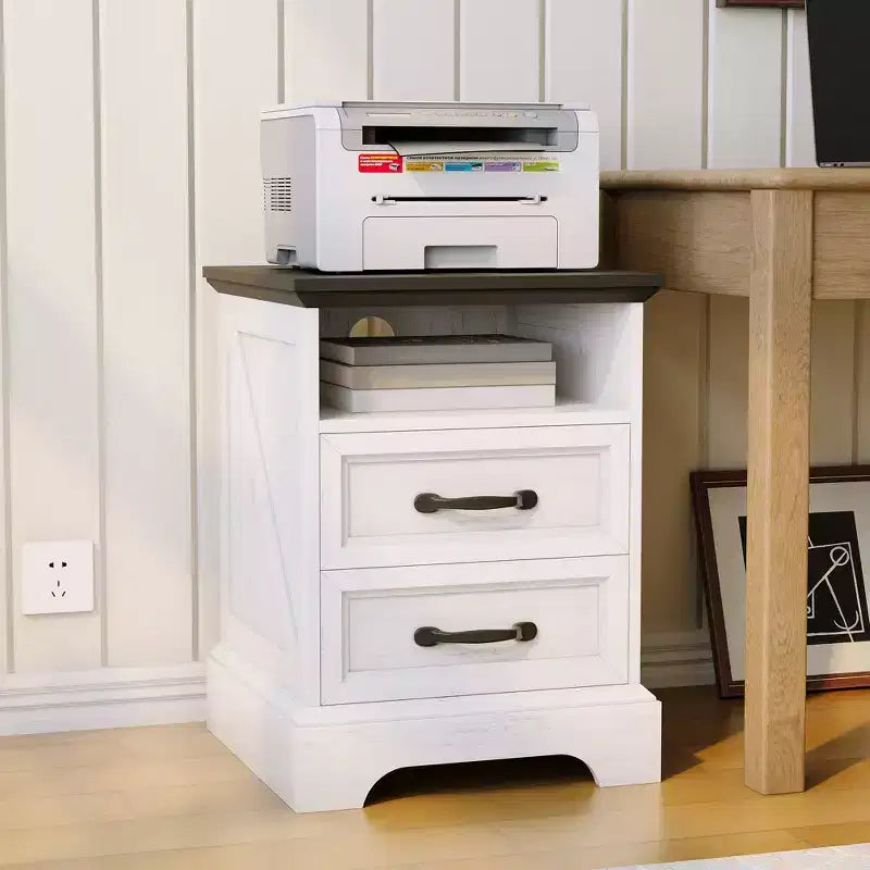 Mesita de noche rústica de estilo rústico, 2 cajones, mesita de noche moderna de madera, puertos USB y tomas de CA, MDF duradero, tiradores de metal, blanca