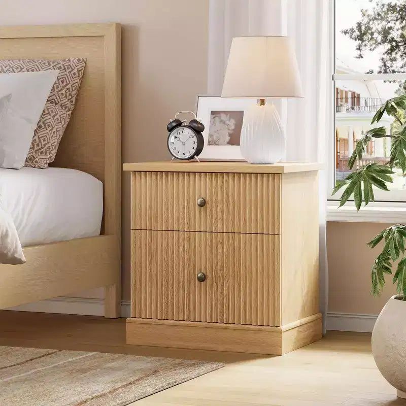 Mesita de Noche Acanalada Moderna, Mesita de Noche de 24 pulgadas, Gabinete Pequeño de Almacenamiento con 2 Cajones, Mesa Auxiliar con Base Curva Estable