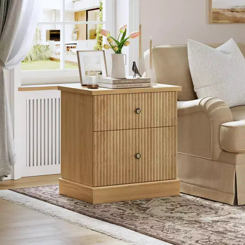 Mesita de Noche Acanalada Moderna, Mesita de Noche de 24 pulgadas, Gabinete Pequeño de Almacenamiento con 2 Cajones, Mesa Auxiliar con Base Curva Estable
