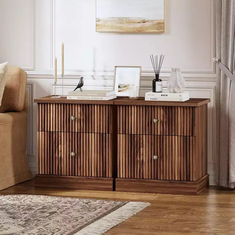 Mesita de Noche Acanalada Moderna, Mesita de Noche de 24 pulgadas, Gabinete Pequeño de Almacenamiento con 2 Cajones, Mesa Auxiliar con Base Curva Estable