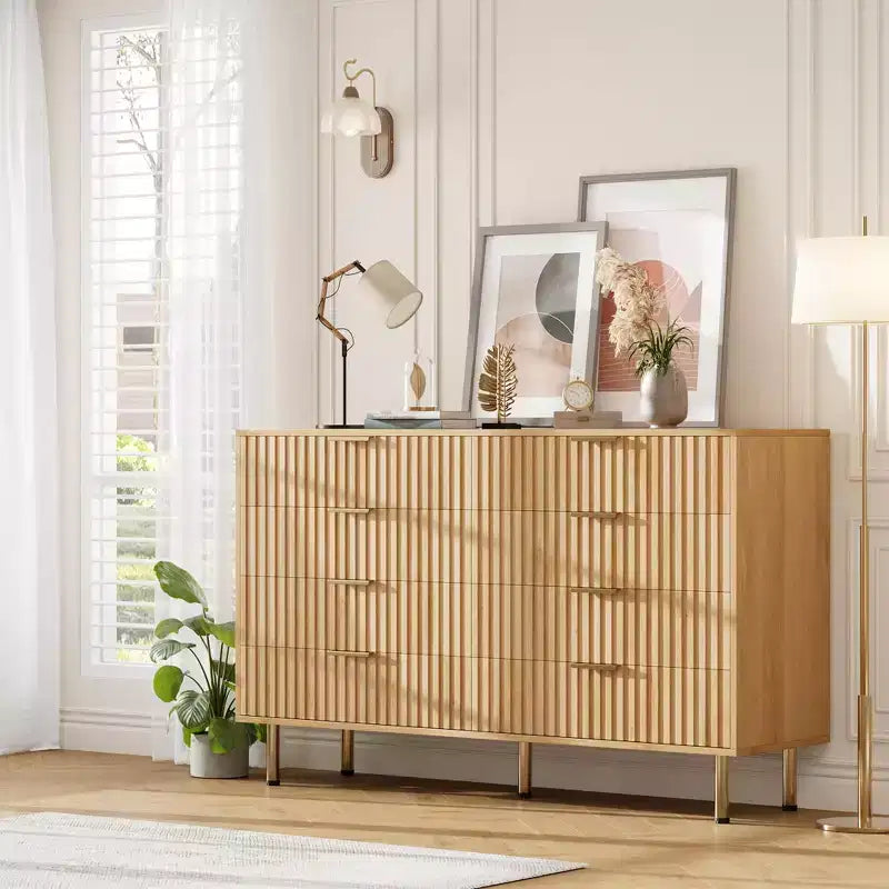 Cómoda de 8 cajones acanalada, 137 cm de ancho, doble arcón con cajones profundos, organizador de almacenamiento de madera y mueble para TV