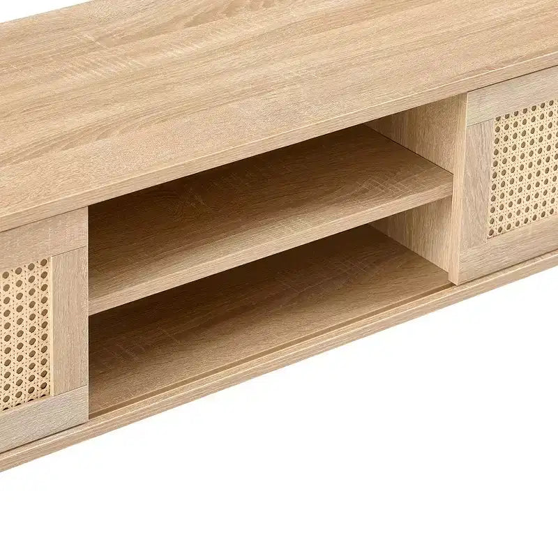 Mueble de TV de ratán de 55.12 pulgadas, soporte de TV con estantes de almacenamiento abiertos, puertas correderas dobles, patas de madera maciza, mesa de consola multimedia para sala de estar o dormitorio