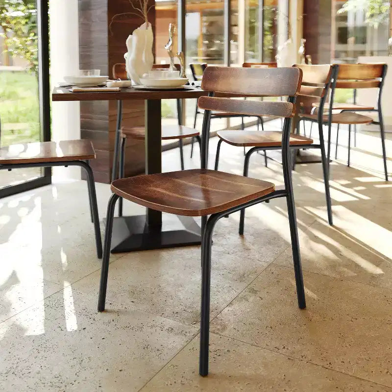 Sillas de comedor de madera maciza de calidad comercial con estructura de metal y acabado antiguo