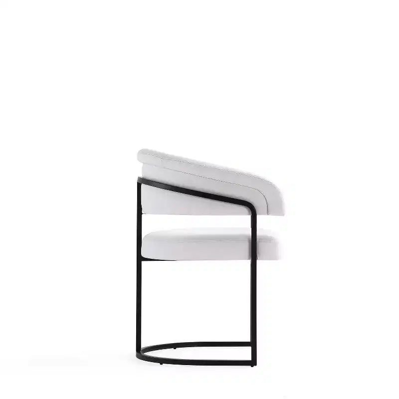 Silla de comedor moderna tapizada en piel sintética