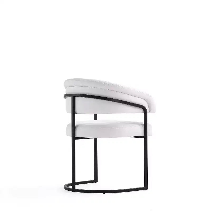 Silla de comedor moderna tapizada en piel sintética